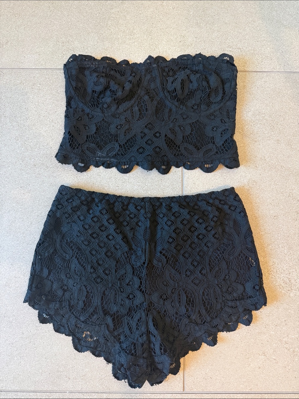 Free people set black Lace Strapless Crop Top and High-Waist Shorts size small - Picture 3 of 8